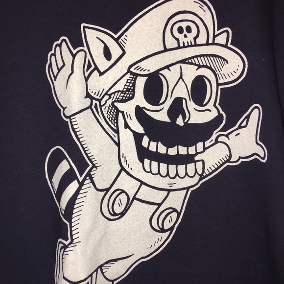 Super Mario Skull Head Graphic Tee - Picture 2 of 3